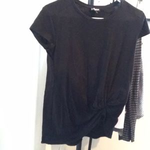Black tee with knot. Express